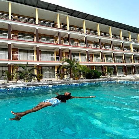 Royal Villa Beach Resort Govind Nagar Екстер'єр фото